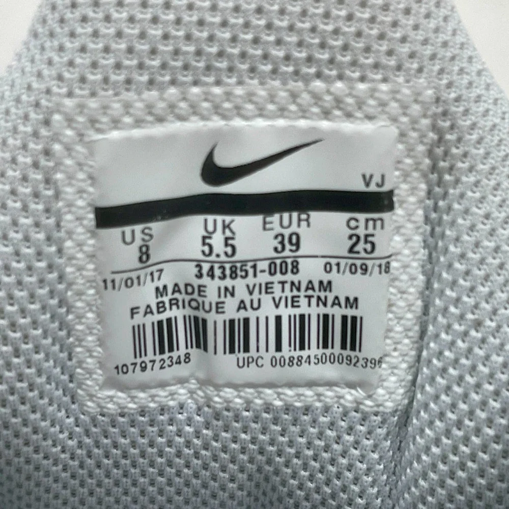 Nike Air Max Torch 4 Sneakers Womens 8 White Platinum Rose‎ 442:K.4.2